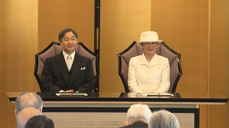 皇后さま「陶芸は少しだけしたことが」　天皇皇后両陛下が日本芸術院賞の授賞式にご出席｜FNNプライムオンライン