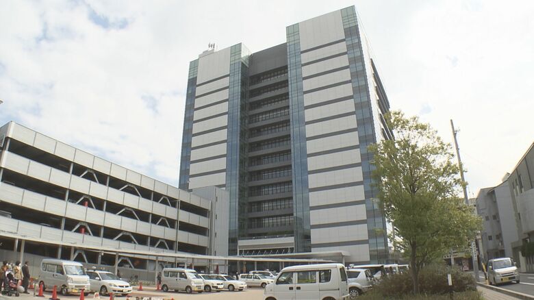 車の中で体を触るなど…12歳少女に複数回にわたりわいせつ行為か 小学校教師の30歳男を逮捕 少女の母親が警察に相談し発覚 2人に面識あり｜FNNプライムオンライン