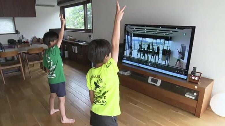 TGCモデルと一緒にキレのあるダンスと決めポーズ　福島県の子どもたちが大舞台へ　猛特訓の成果を披露で特別な夏に｜FNNプライムオンライン