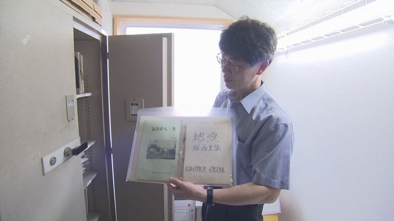 金庫で保管されている版画