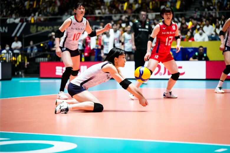 Aパスをねらえ（写真：©️FIVB）