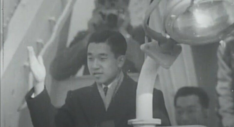 エリザベス女王の戴冠式ご出席に向けて横浜港を出発された当時・皇太子だった上皇さま（1953年）