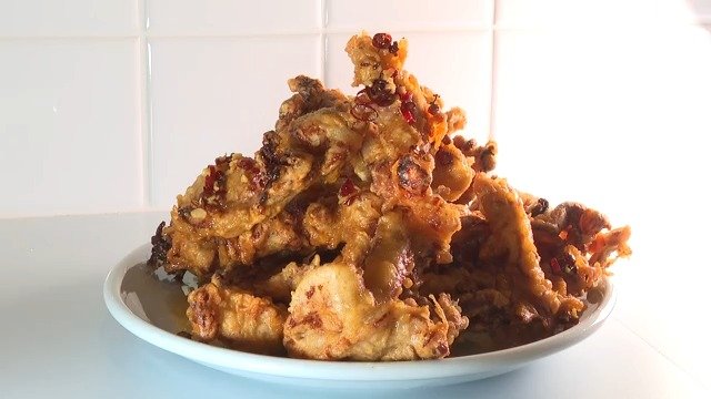 カリカリ肉天 麻辣豚（大）1699円