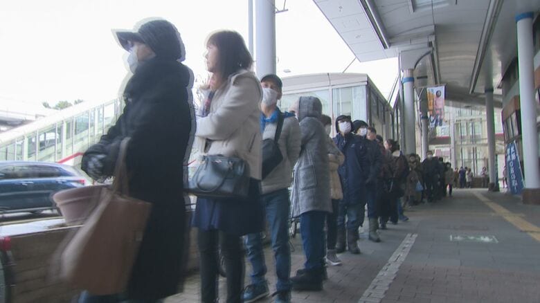 長岡駅前に長蛇の列！