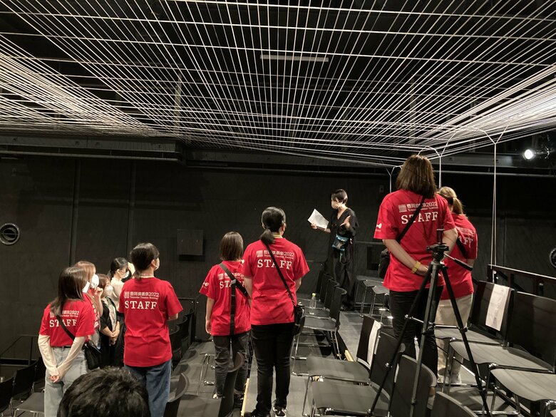 学生たちは豊岡演劇祭にスタッフとして参加する