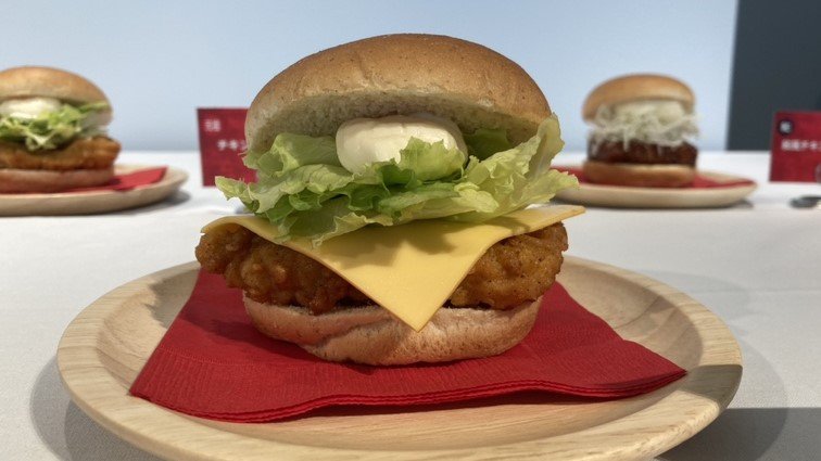 ケンタッキーが「サンド」から「バーガー」に名称変更へ