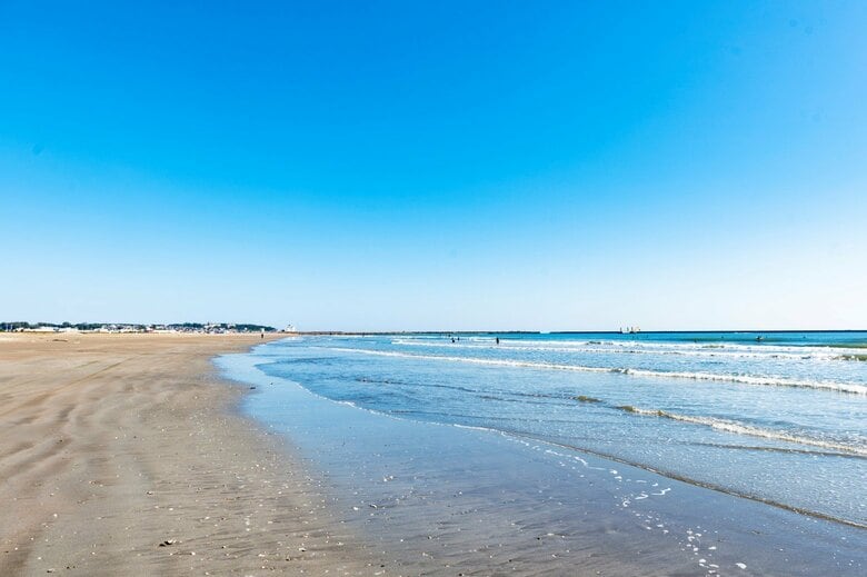 砂が堆積している大洗サンビーチ海水浴場（イメージ）