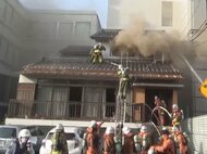 近所の人「足が悪いって…」住宅等密集する地区で火災 出火元の…