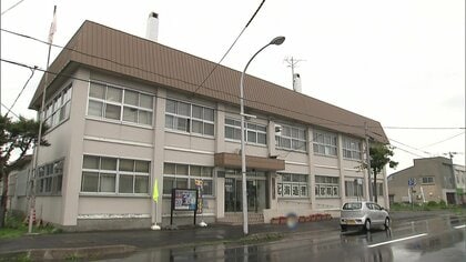 スマホアプリで知り合った10代女性を監禁―女性からのSOSで駆け付けた警察が宿泊施設にいた2人を発見―43歳男を逮捕「監禁していない」と供述＜北海道八雲町＞