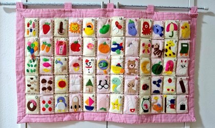 「孫への愛すご」 おばあちゃんが3歳孫に作った“あいうえお表”が力作すぎる! 昭和の趣きの中に遊び心も　