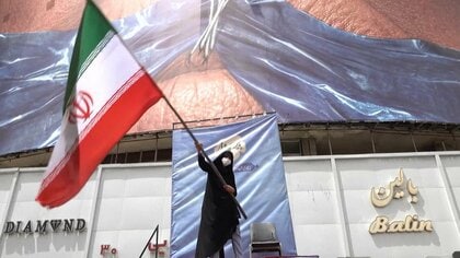 イランが船舶通航の新仕組み導入　事前にメールで規則通知　当局の許可必要