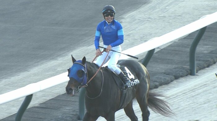 連勝で霜月Sを制したウェイワードアクト