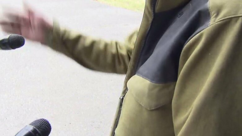 「この辺り暗い、街灯が少ないので」