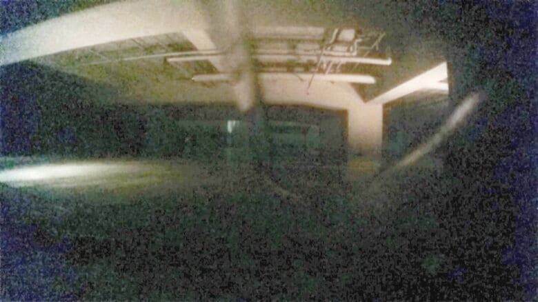地下駐車場に停めてあった車のドライブレコーダー（提供：明聖高等学校）