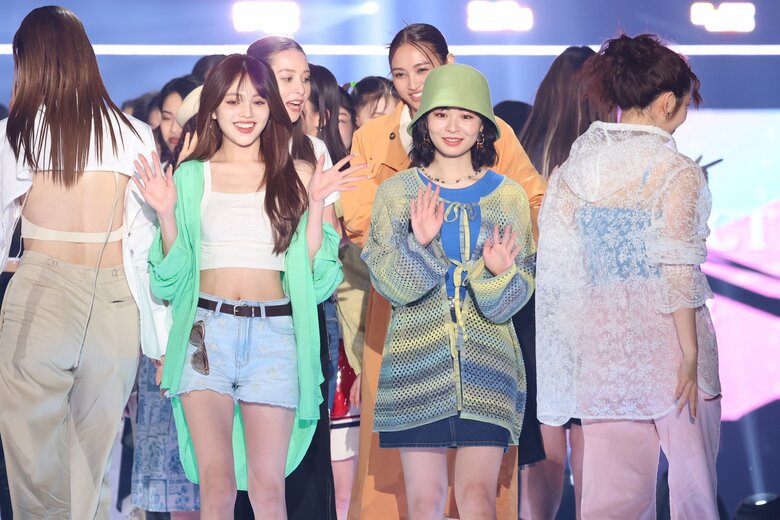 (c)マイナビ TOKYO GIRLS COLLECTION 2023 SPRING/SUMMER