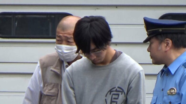 20日午前送検された宝田真月容疑者（22）