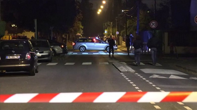 男性の首切断...テロ攻撃か 仏警察が容疑者射殺