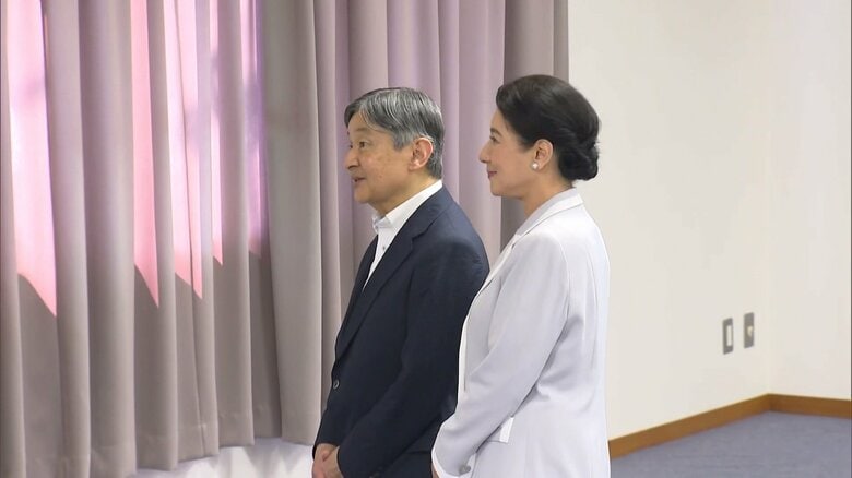 平成30年7月豪雨の被災者と懇談される天皇皇后両陛下