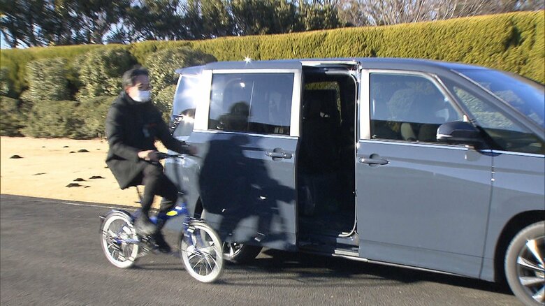 危険を感知して開けようとしたドアが途中で止まる