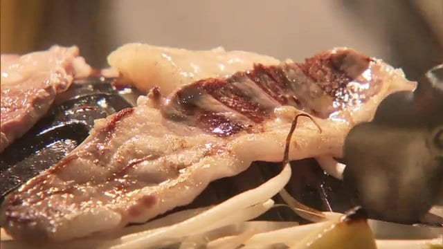 ヒツジを飼育する「牛屋」　Melty Sheepと名付けられた羊肉は高評価