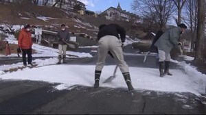 『鳥インフル』警戒 ため池周辺で消毒作業 隣接する岐阜でも発生 危機感強まる