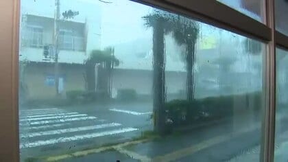【台風18号】暴風域に入っているとみられる徳之島　雨風の状況は　25日夜遅くにかけて台風最接近　現場から中継