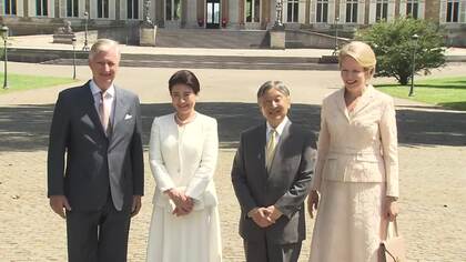 天皇皇后両陛下がベルギー王宮に到着　白い装いの皇后さまは国王夫妻とチークキス　王宮に宿泊され歓迎行事へ