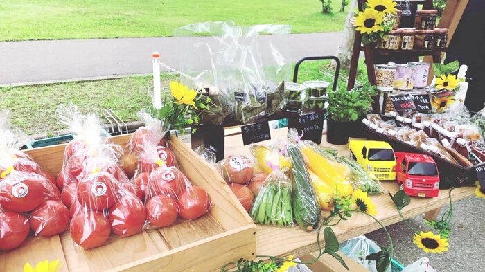 地元農家が生産した野菜や加工品