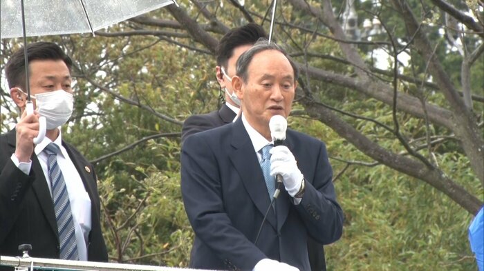 山口県で応援演説に臨む菅首相(14日)