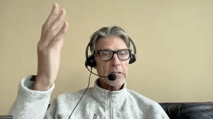 大統領職を研究する、テキサス大学のヘンリー・ブランズ教授