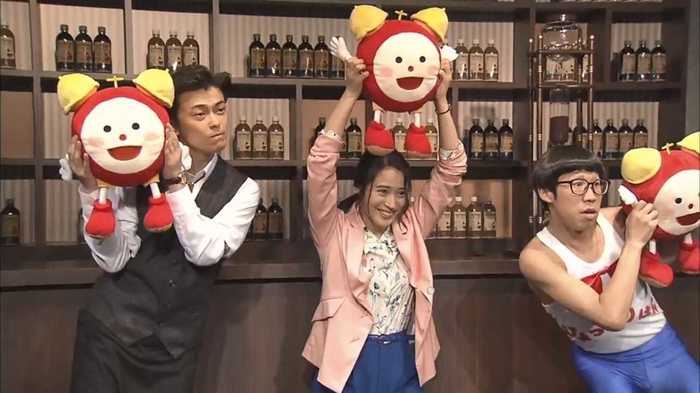 広瀬アリス&勝地涼 ひょっこりポーズを連発!