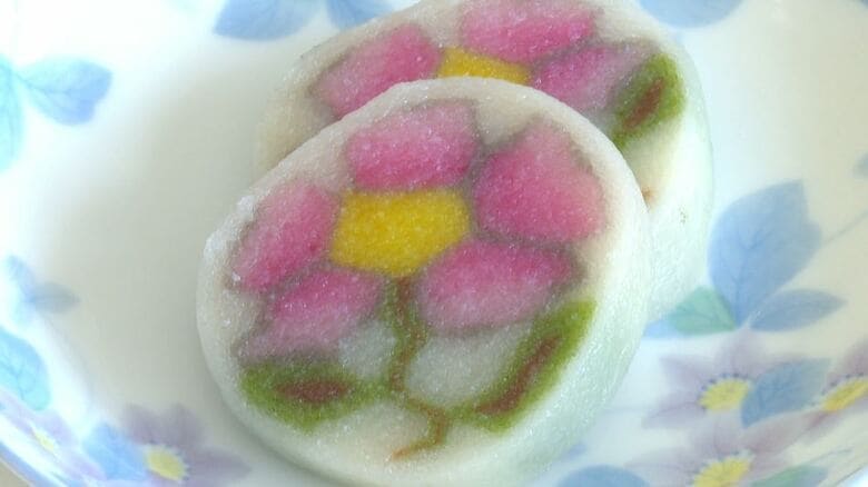 2月15日はお釈迦様の命日とされる「涅槃会」　長野・山ノ内町で伝統食「やしょうま」作りの講習会　米粉のモチモチ生地を鮮やかに　地域の食文化を後世に｜FNNプライムオンライン