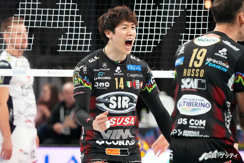 喜ぶ石川（写真：ゲッティ）