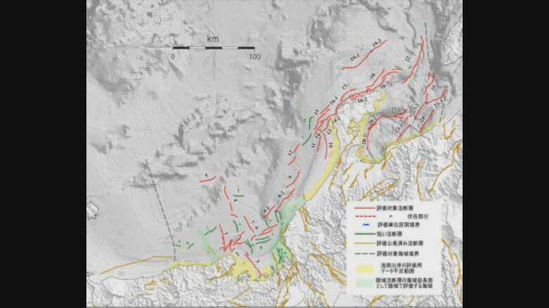 地震調査委員会が長期評価した海域活断層（赤い線）