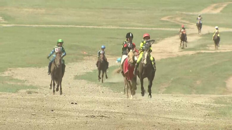 「ナーダム」の競馬競技