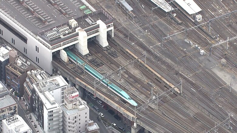 JR大宮駅に到着した「はやぶさ」