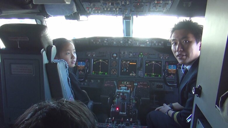 数えきれないほどのスイッチやモニターにびっくり