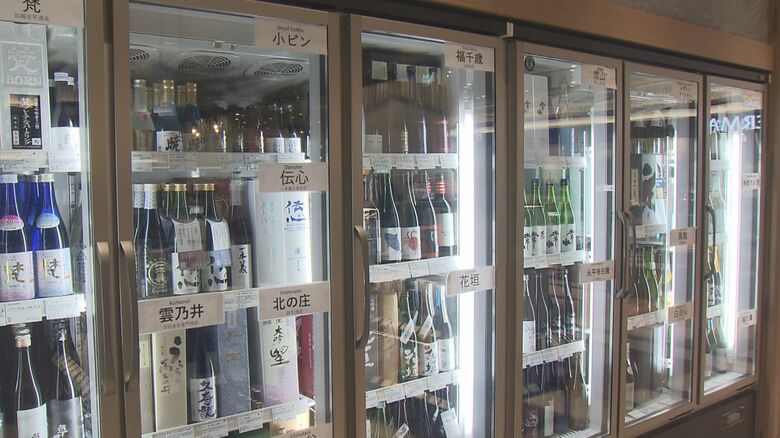 福井県内ほぼすべての酒蔵の商品が並ぶ