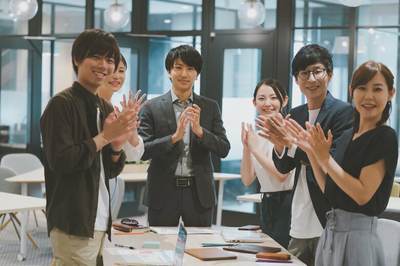 昇進などのポジティブなできごともストレスに？（画像はイメージ）