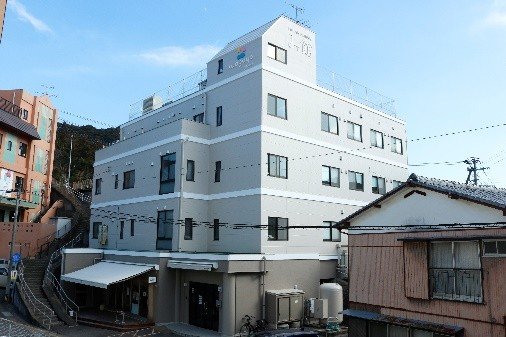 「松栄グループ有限会社」は高齢者施設を運営している