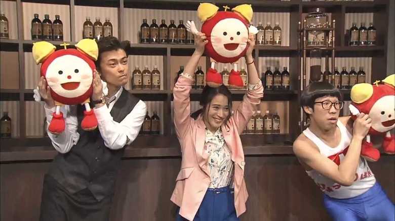 広瀬アリス&勝地涼 ひょっこりポーズを連発!