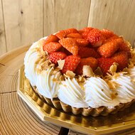 旬のフルーツを主役にしたケーキと焼菓子…イートインも充実の久屋大通駅近くで朝から楽しめる新ケーキ店