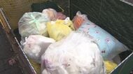 【今度は市販の袋が品薄に…】”指定外ごみ袋”の臨時対応が始まって2週間_半透明の袋が一部売り切れたスーパーも…燃やせるごみの増加に回収作業中の火災_札幌市は「ごみの分別や減量」呼びかけ〈北海道〉