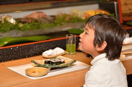 【調査結果】小中学生が思う日本の良いところは「食べ物がおいしい」、海外の人におすすめしたい食べ物1位は「お寿司」