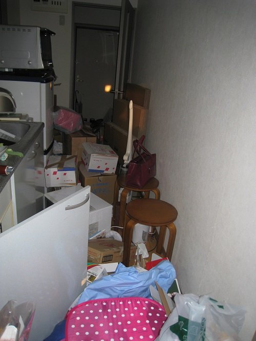 東日本大震災後に撮影。当時仙台に住んでいた奥村さんの自宅の様子