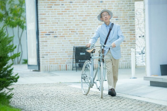 移動手段は自転車でも車でも何でも良い(画像:イメージ)