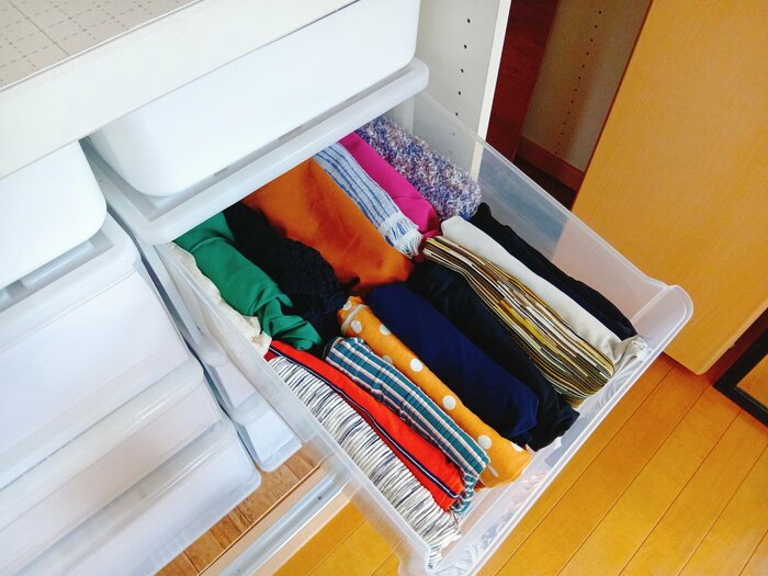 今は衣装ケース2つ分の服を着まわしています