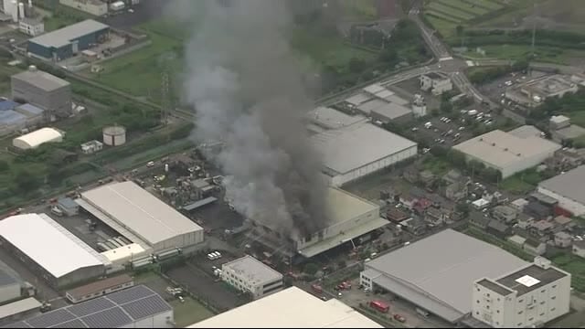 【速報】工場火災で活動中の消防隊員3人と警察官1人が行方不明 静岡・吉田町