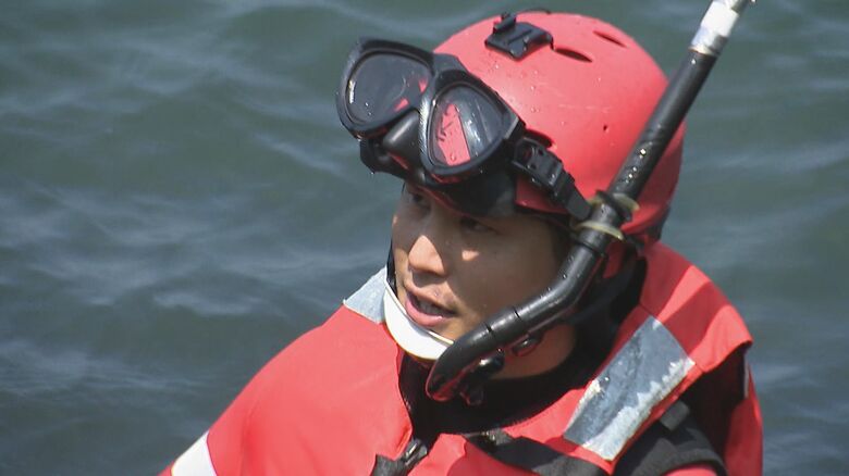 海難事故から命を守る「機動救難士」　10kg重り持って立ち泳ぎ…新人の“過酷な訓練”に密着【新潟発】｜FNNプライムオンライン