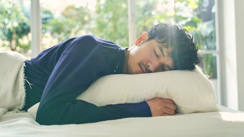 そのパジャマ寝苦しくない？質の良い睡眠には「体温調節」を促す“服装”が重要…選び方のポイントを聞いた｜FNNプライムオンライン